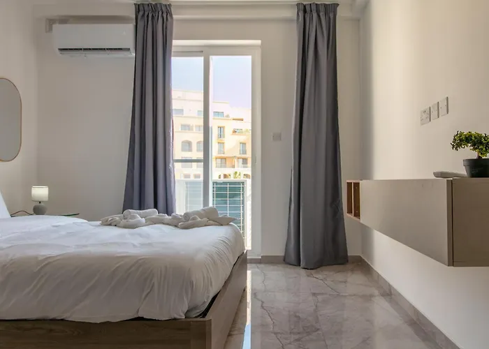 Spinola Seafront Deluxe Daire Saint Julian's
