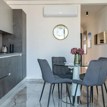 Spinola Seafront Deluxe 아파트