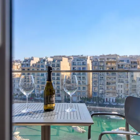 Spinola Seafront Deluxe Apartament *