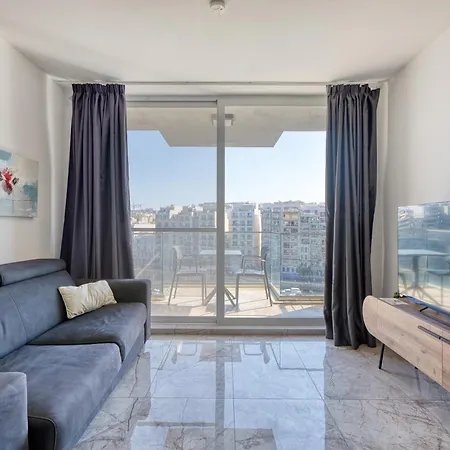 Spinola Seafront Deluxe * St. Julian's
