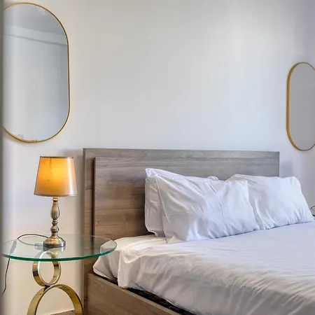 Apartament Spinola Seafront Deluxe *
